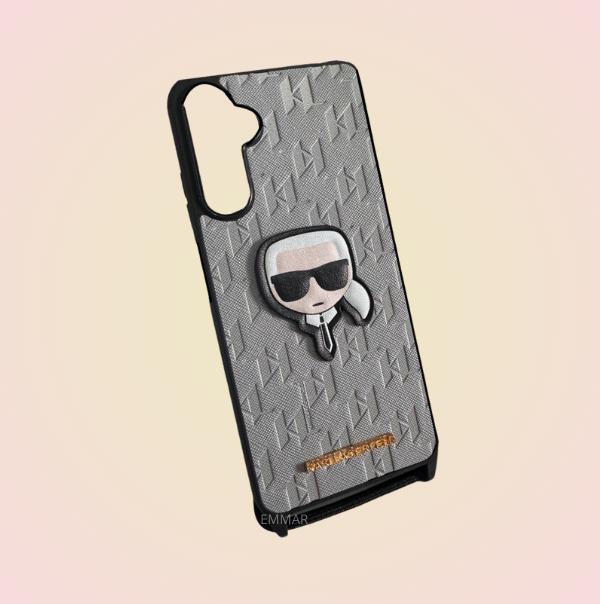 Funda con Cordón Diseño 3D Karl Lagerfeld más Mica de Cristal Gratis para Samsung